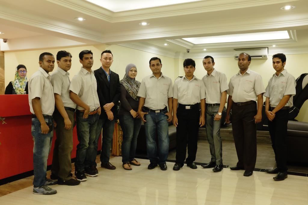Safari Two Hotel 2*